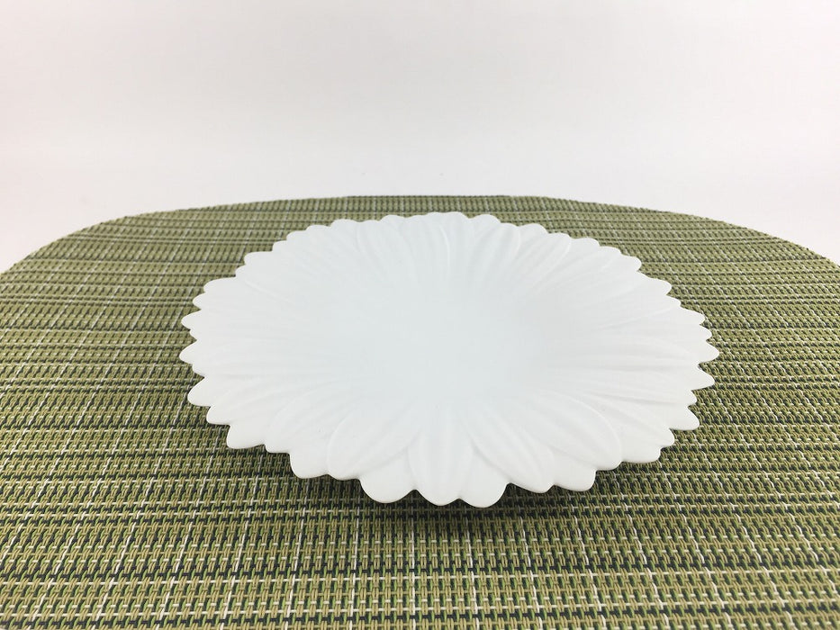 白磁ブラスト　ガーベラプレート(S)　17cm　有田焼(j.R)