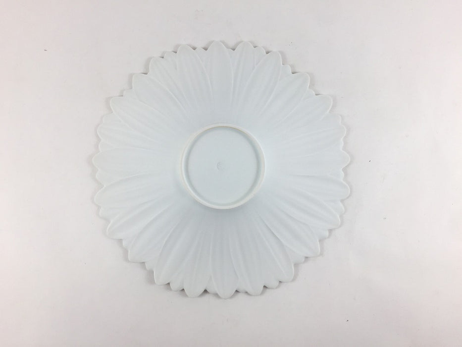 白磁ブラスト　ガーベラプレート(S)　17cm　有田焼(j.R)