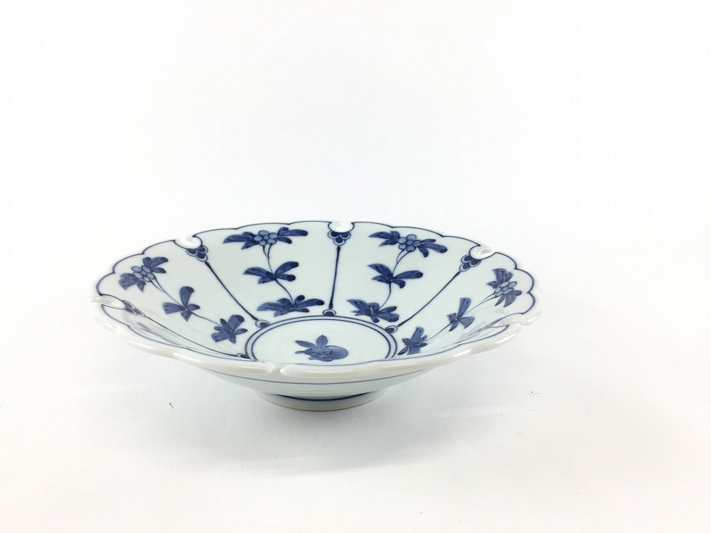 割草花兎紋 雪輪銘々皿 15.5cm 波佐見焼(j.R) — 佐賀有田 ギャラリーつじ信