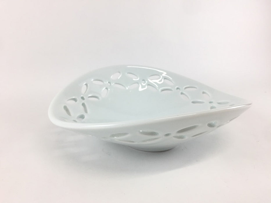 【SALE】白磁七宝透し向　17cm　有田焼【訳あり】