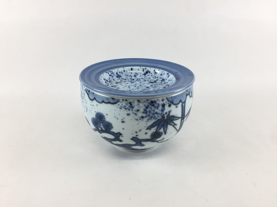 【SALE】96ハンキ蓋物　吹墨松竹梅　10cm　有田焼【訳あり】