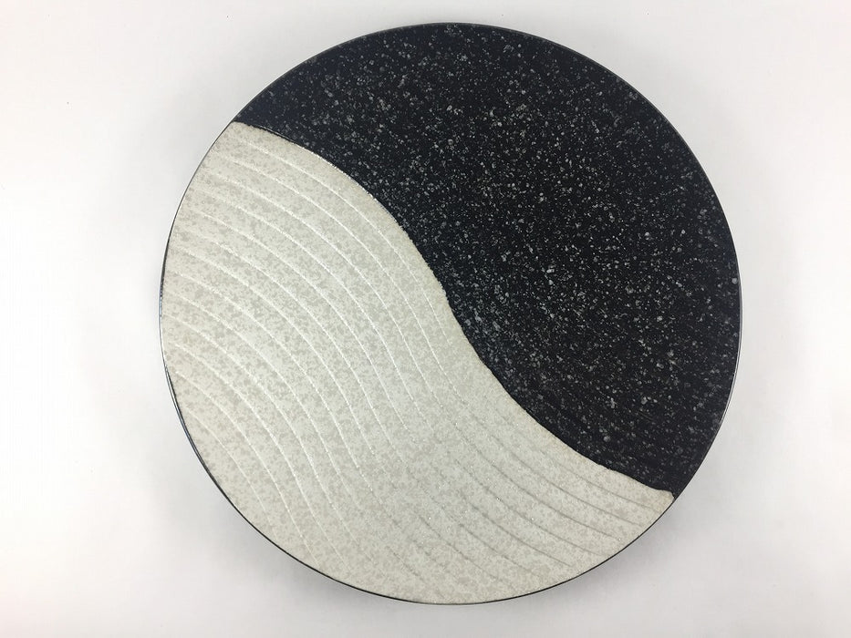 【SALE】24.5cm波丸皿.黒白吹銀　有田焼【訳あり】