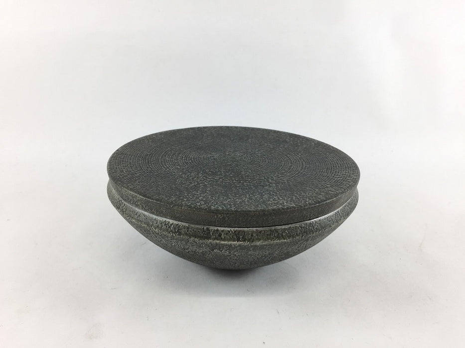 千筋梨地炭彩　内白金　12cm蓋物(円錐/平)　有田焼　(j.R)