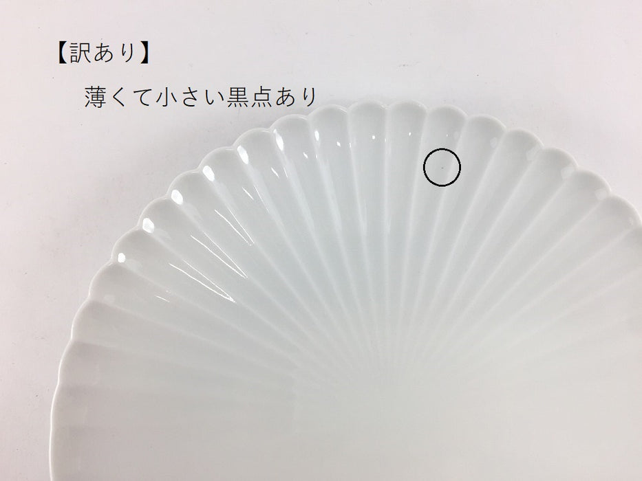 【SALE】165片菊割プレート　白磁　17cm　有田焼【訳あり】