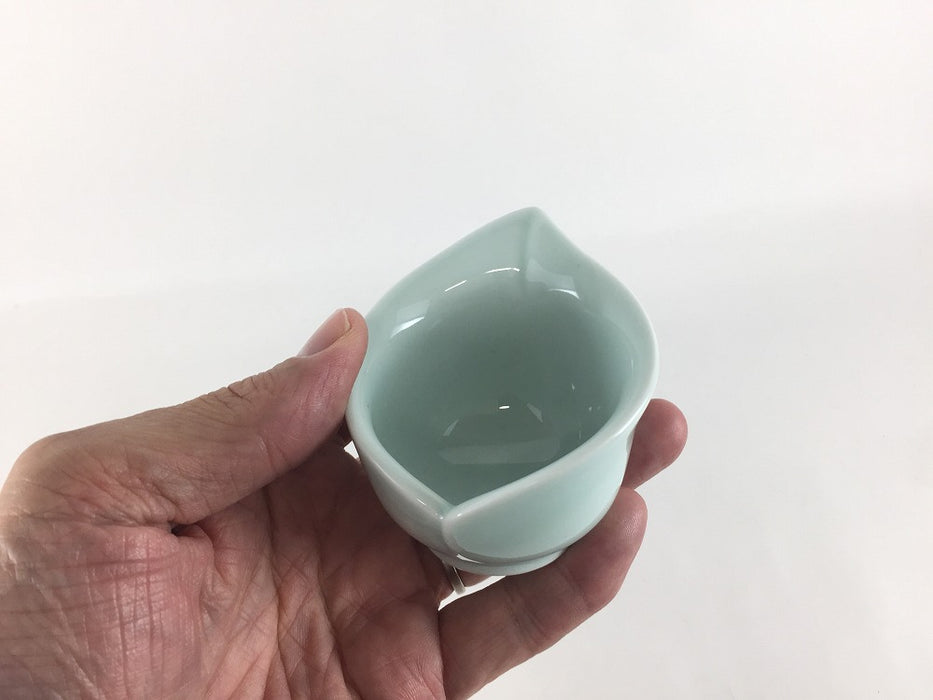 【SALE】水芭蕉小鉢.緑青磁　8cm　有田焼【訳あり】