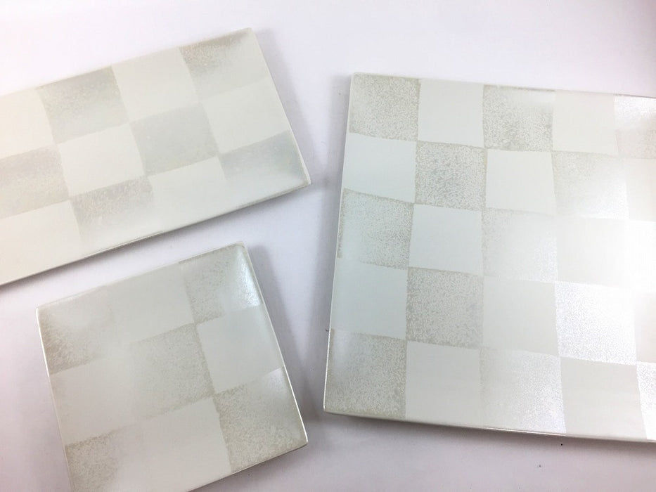 【26年4月頃入荷予定】市松スクエアプレートS　ホワイトマット　14cm　波佐見焼 (j.R)