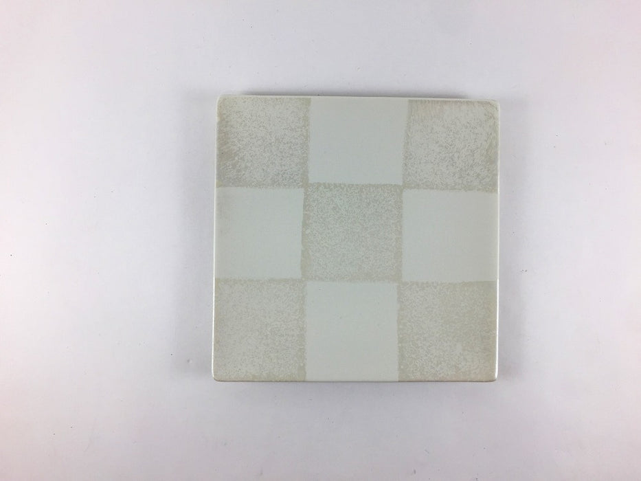 【26年4月頃入荷予定】市松スクエアプレートS　ホワイトマット　14cm　波佐見焼 (j.R)