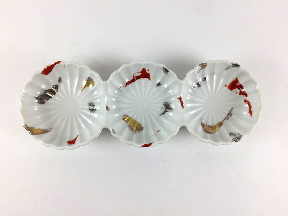 白マット金銀赤　菊型三連皿　19cm　有田焼(j.R)