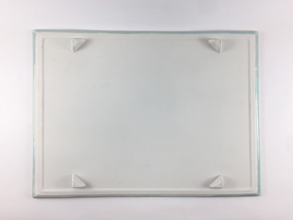 【SALE】四ﾂ足長角フラットプレート　水面　30cm　有田焼【訳あり】