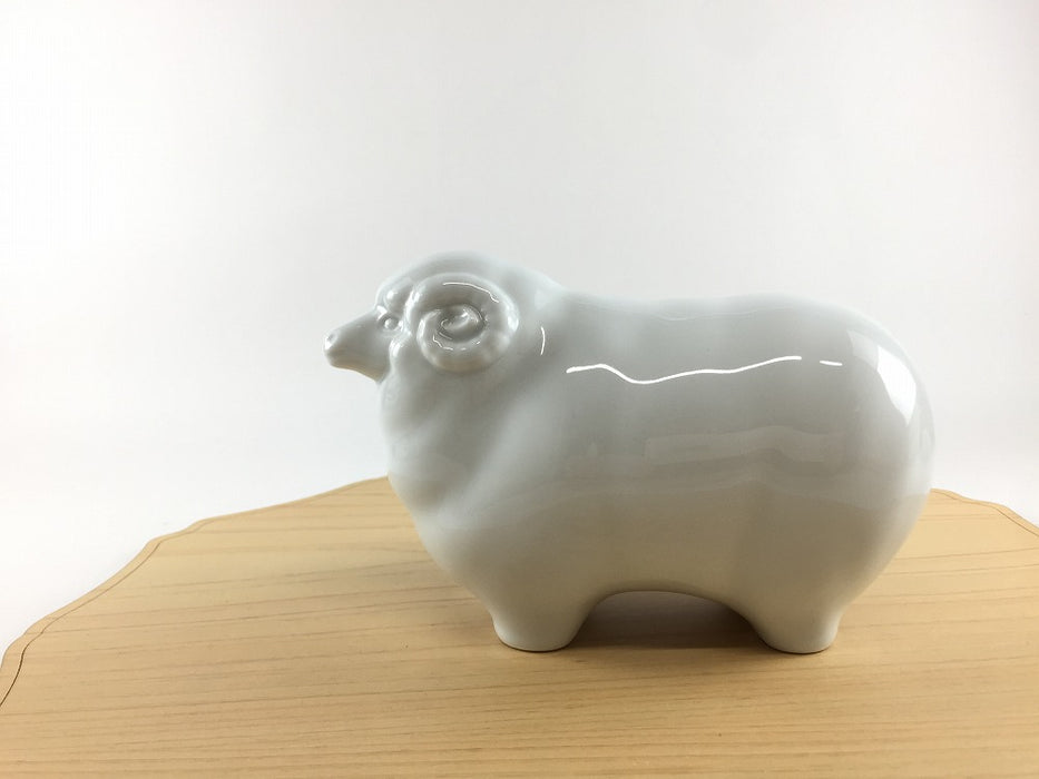 【SALE】萬右衛門窯　干支置物(未.ひつじ)　16cm　有田焼【訳あり】