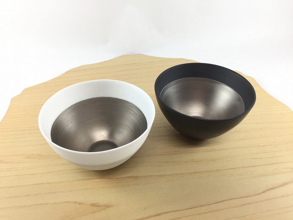 【SALE】95エッグシェルボウル　銀(白/黒)　9cm　有田焼【訳あり】