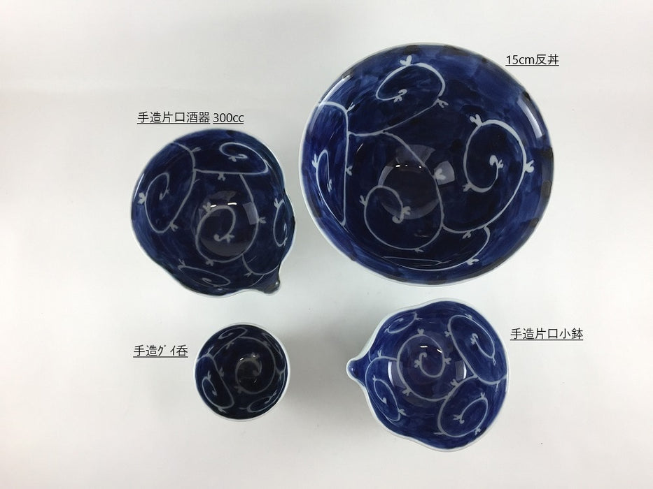 【SALE】15cm反丼　内藍唐草　有田焼(j.R)【訳あり】