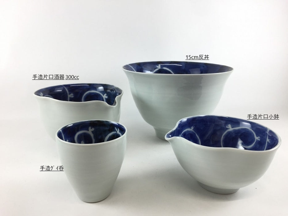 【SALE】手造グイ呑.内藍唐草　6cm(90cc)　有田焼(j.R)【訳あり】