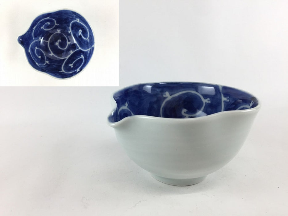 【SALE】手造片口小鉢.内藍唐草　10cm(180cc)　有田焼(j.R)【訳あり】