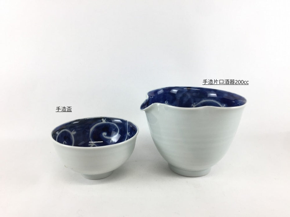 【SALE】手造片口酒器.内藍唐草　10cm(200cc)　有田焼(j.R)【訳あり】
