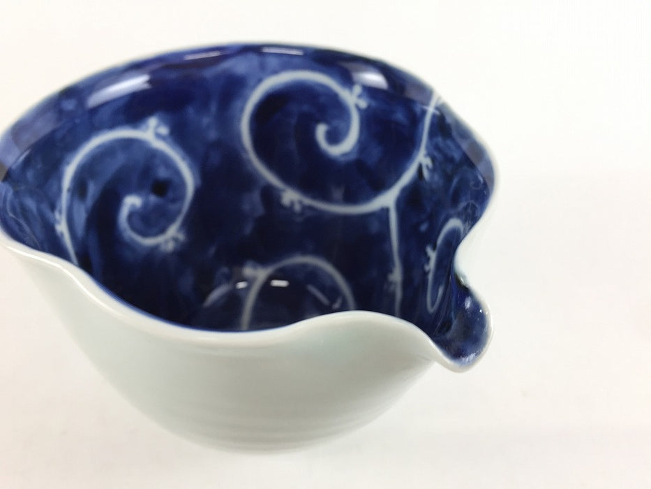 【SALE】手造片口酒器.内藍唐草　10cm(200cc)　有田焼(j.R)【訳あり】