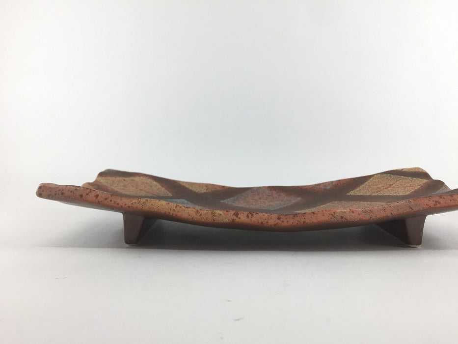 【SALE】255長弓皿　朱茶.金銀格子　25.5cm　有田焼【訳あり】