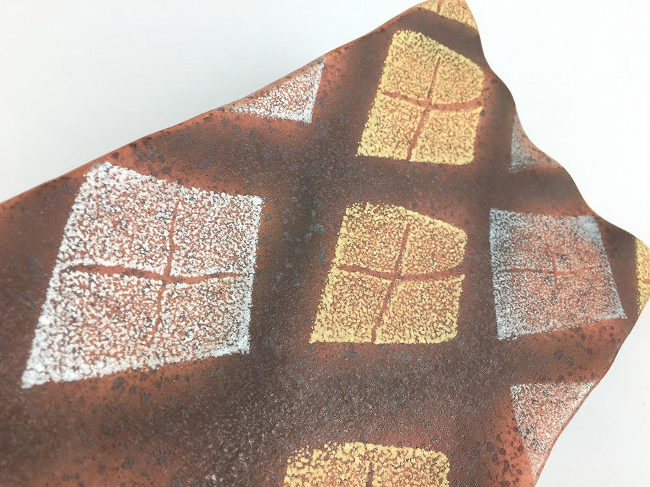 【SALE】255長弓皿　朱茶.金銀格子　25.5cm　有田焼【訳あり】