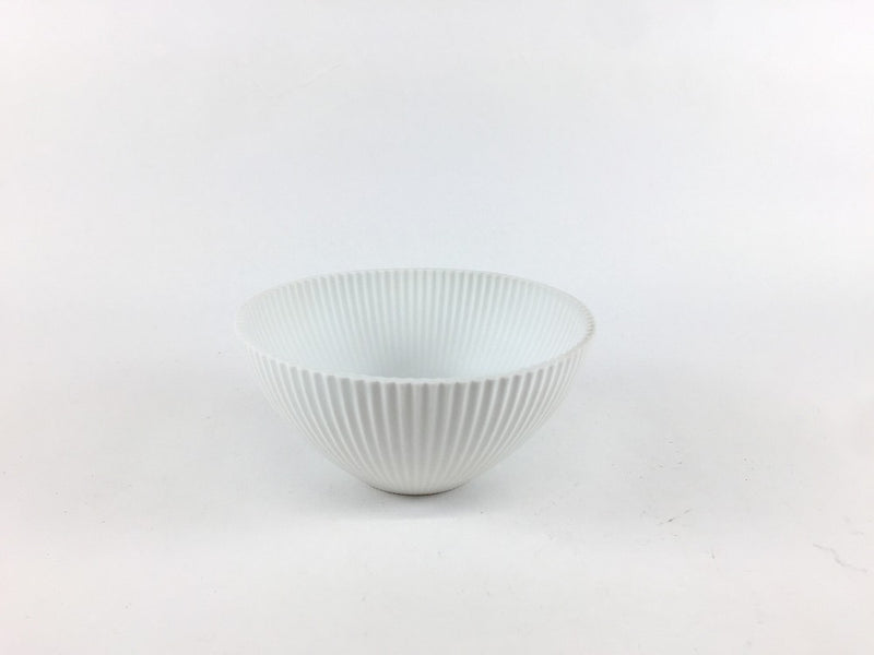 白磁ブラスト 鎬ボール(SS) 9cm 有田焼(j.R) — 佐賀有田 ギャラリーつじ信