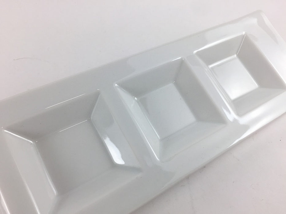 【SALE】白磁320長五品盛　32cm　有田焼【訳あり】