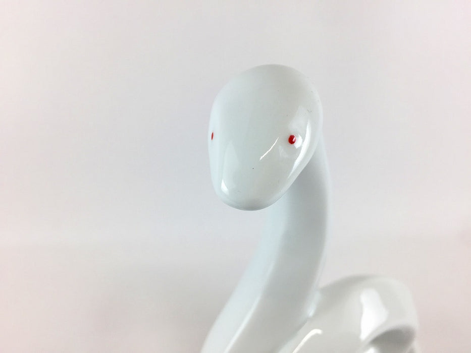 白磁　干支置物(巳)　小　12.5cm　有田焼　(j.R)