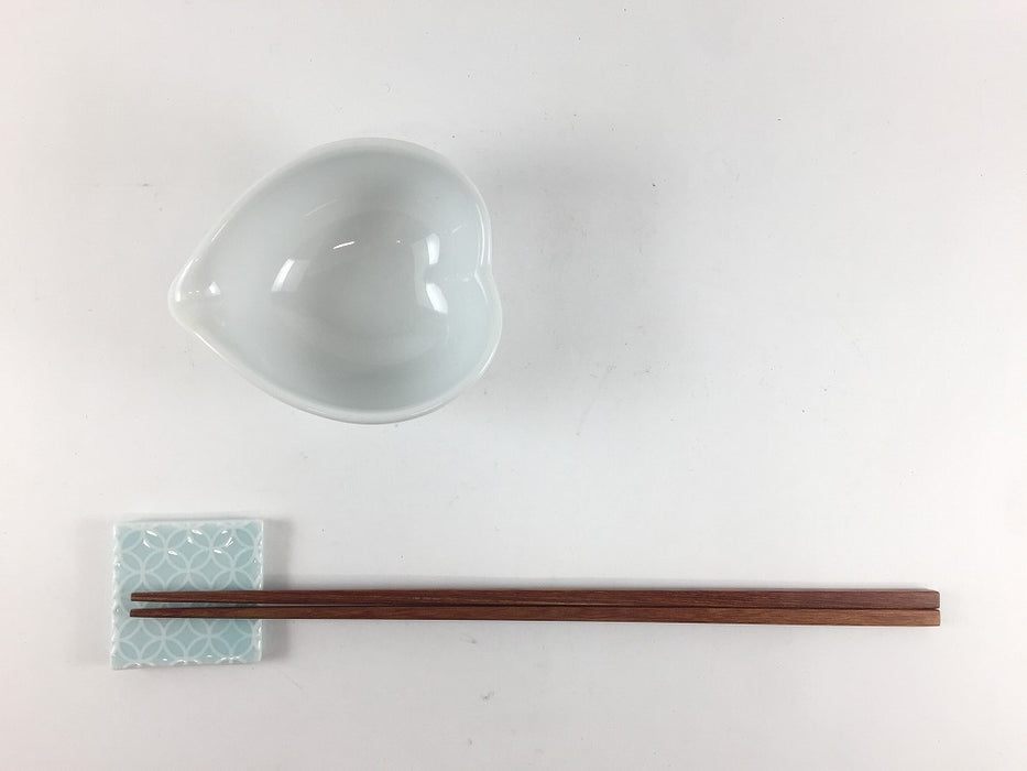 【SALE】白磁ハート小付　8.5cm　波佐見焼【訳あり】(j.R)