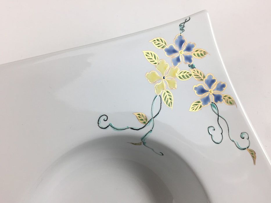 【SALE】乳白色釉鉄線花　正角内丸7寸鉢　20.5cm　有田焼【訳あり】