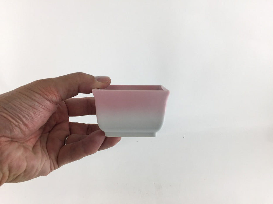 【SALE】角小鉢　7cm　ピンク吹　波佐見焼(j.R)【訳あり】