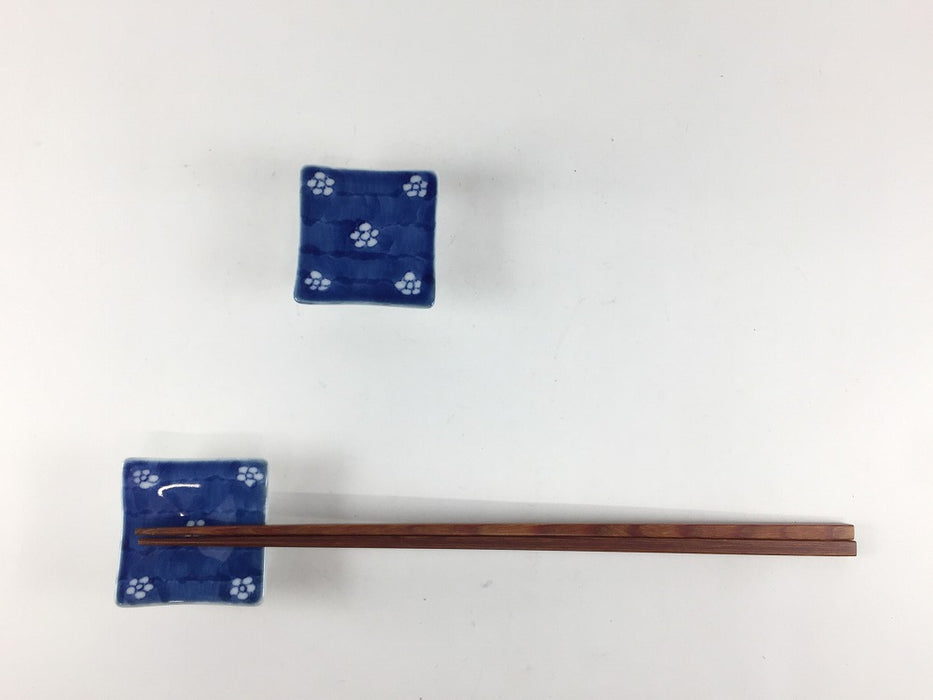 【SALE】45角高豆皿　藍塗梅　4.5cm　有田焼【訳あり】