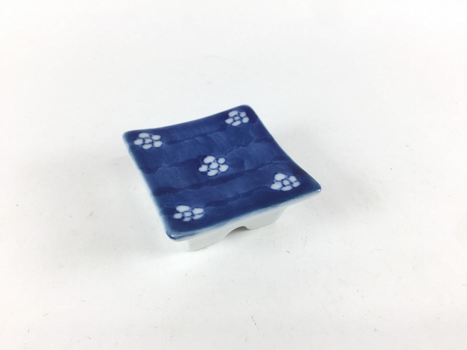 【SALE】45角高豆皿　藍塗梅　4.5cm　有田焼【訳あり】
