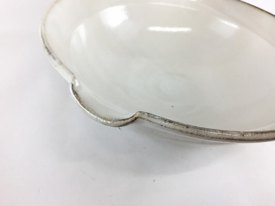 【SALE】白化粧かぶと鉢　22cm　波佐見焼(j.R)【訳あり】