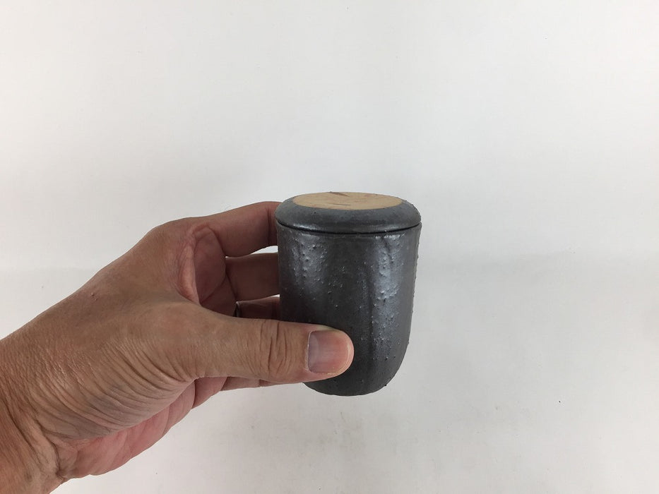 【SALE】黒朱唐草.筒蓋物　6cm/150cc　有田焼(j.R)【訳あり】