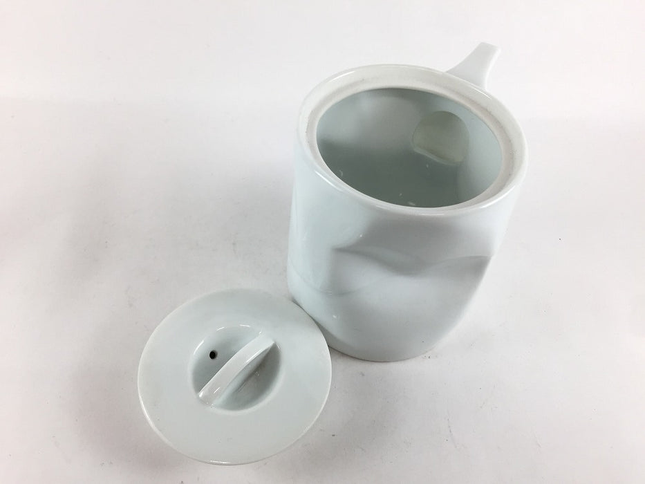 【SALE】白磁300cc片口酒器　11cm 　波佐見焼(j.R)【訳あり】