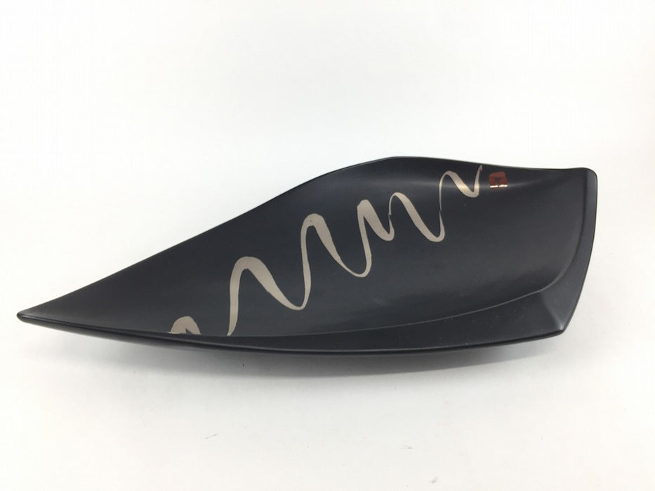 【SALE】錦黒マット銀流し剣先皿　31cm　有田焼【訳あり】