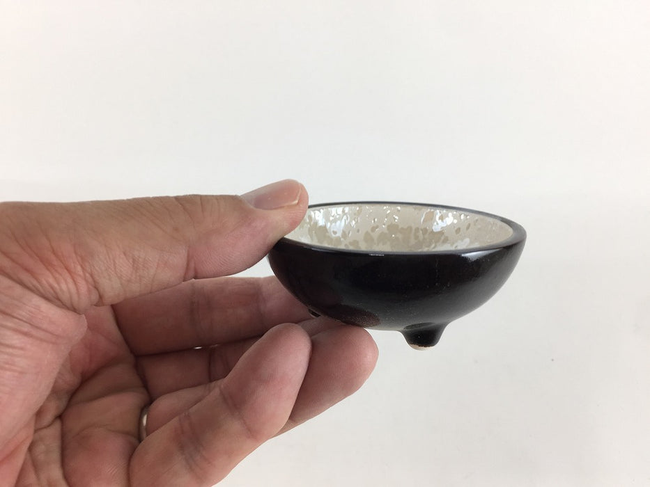 【SALE】ラスター黒　三ツ足チョコ　7cm 　有田焼(j.R)【訳あり】