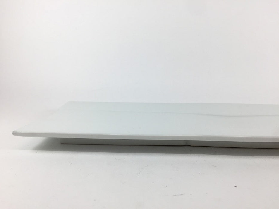 【SALE】白長彫皿　33cm　有田焼【訳あり】