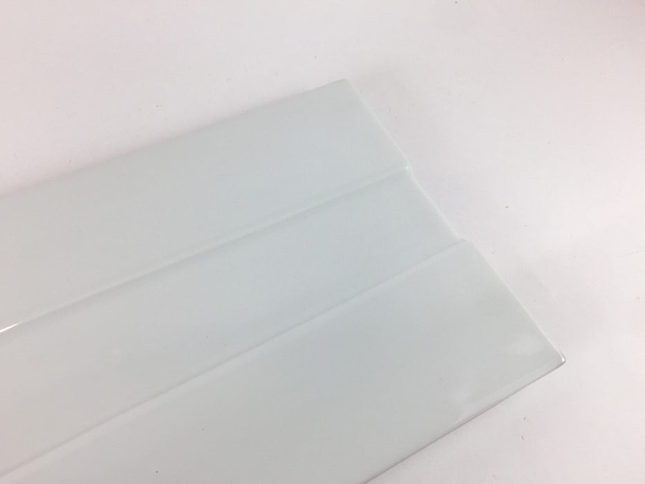 【SALE】白長彫皿　33cm　有田焼【訳あり】