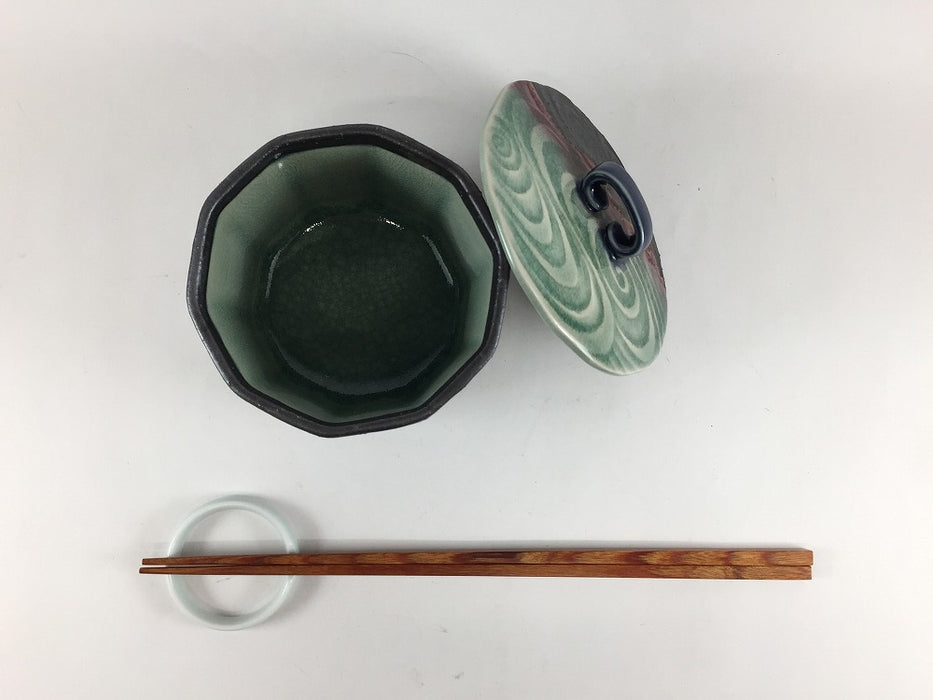 【SALE】黒土マロン焼〆　ヒワ青磁流水蓋物(飯器)　10cm　有田焼【訳あり】