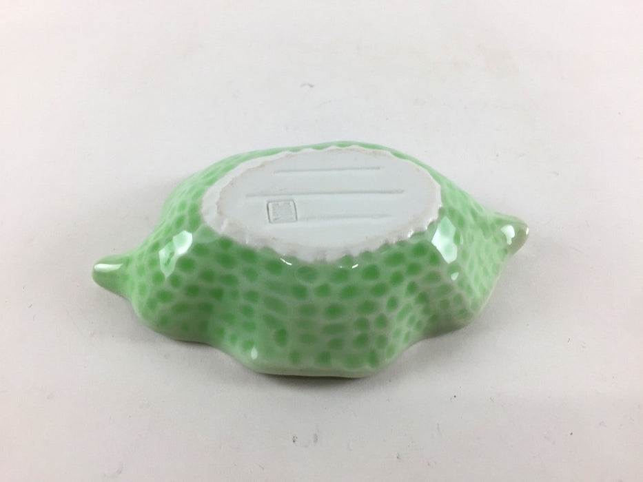 【SALE】木の葉皿　黄緑　10.5cm　有田焼【訳あり】