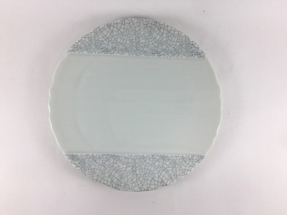【SALE】180刳り貫き丸皿　貫入風　18cm　有田焼【訳あり】