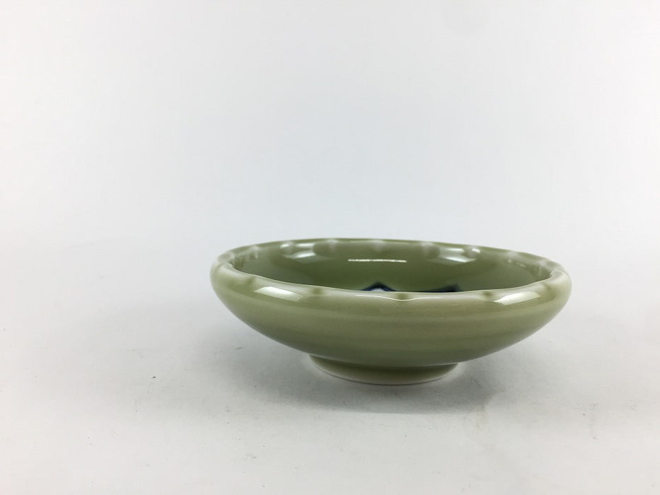 【SALE】菊小皿　(緑青磁/菱文)　11cm　有田焼【訳あり】