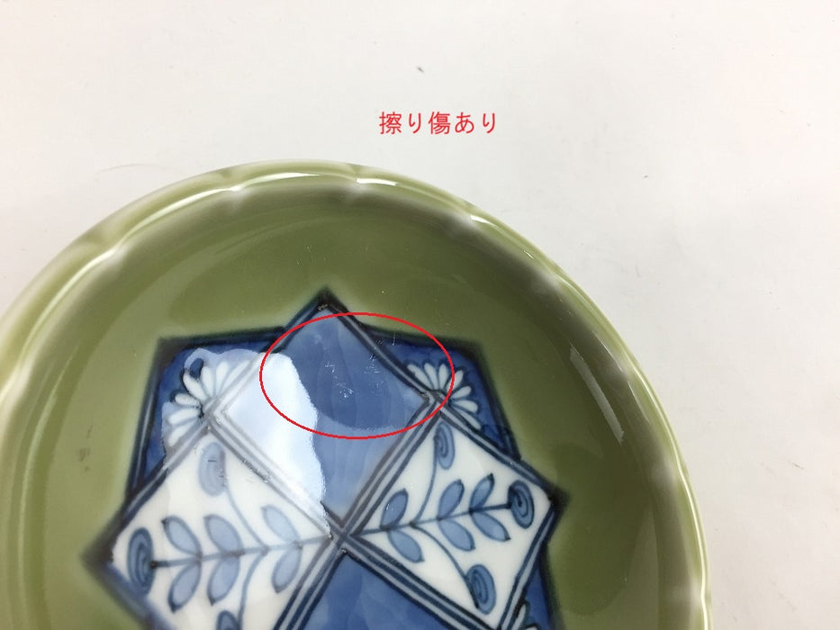 【SALE】菊小皿　(緑青磁/菱文)　11cm　有田焼【訳あり】