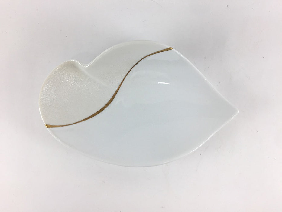 【SALE】16cm雲皿　白パール金線　有田焼【訳あり】