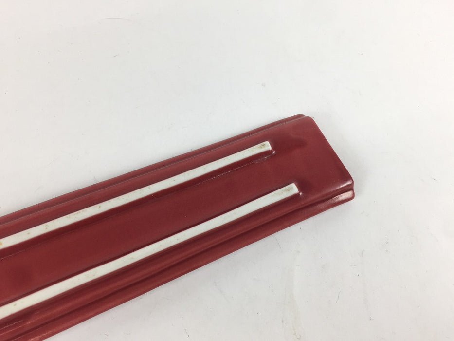 【SALE】280極細長皿　金彩赤マット　28cm　有田焼【訳あり】