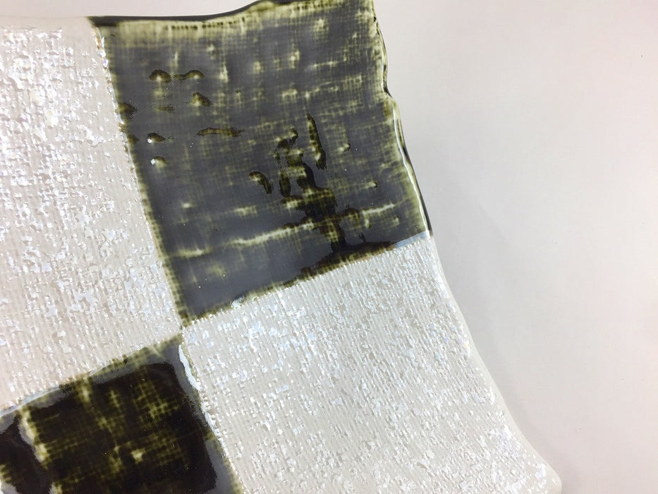 【SALE】角濃オリベ格子ラスター　三ツ足皿　17cm　三川内焼(j.R)【訳あり】