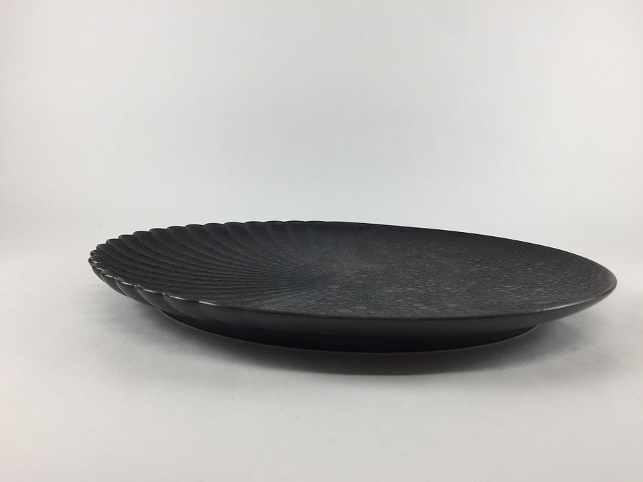 【SALE】230片菊割プレート　黒泡　23cm　有田焼【訳あり】