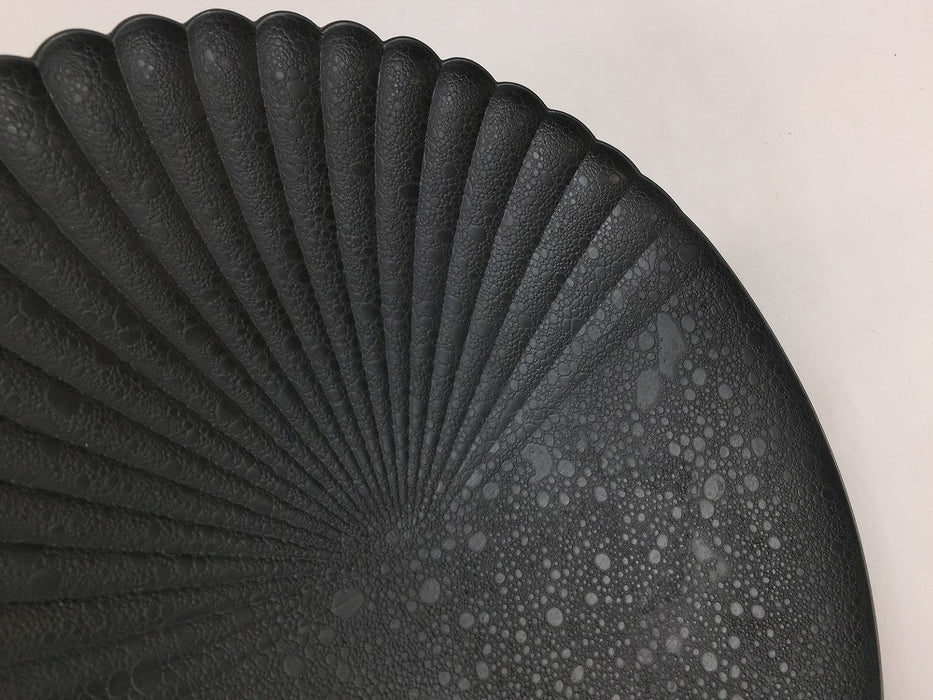 【SALE】230片菊割プレート　黒泡　23cm　有田焼【訳あり】