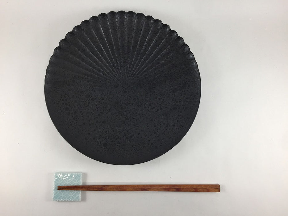 【SALE】230片菊割プレート　黒泡　23cm　有田焼【訳あり】