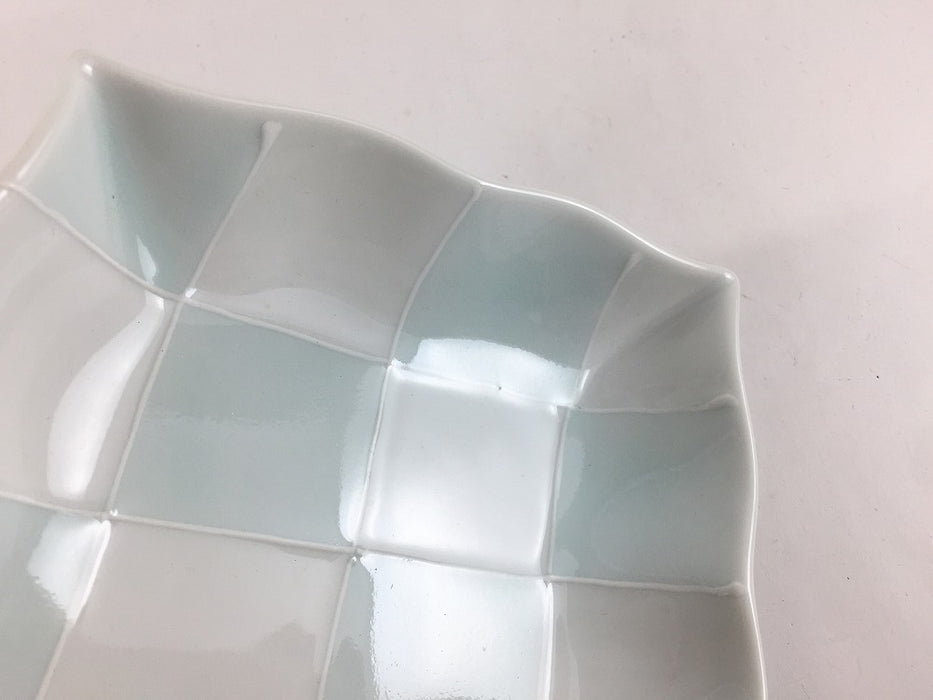 【SALE】180波菱向　青白市松　18cm　波佐見焼【訳あり】