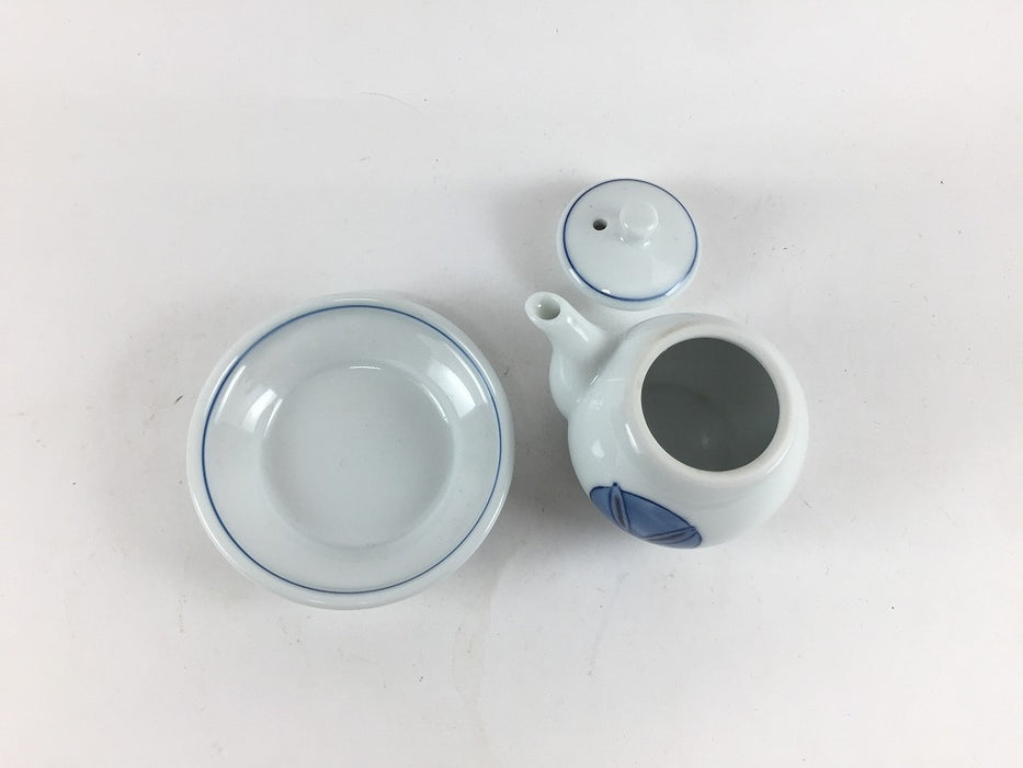 【SALE】うさぎ40cc醤油差し(台付)　8.5cm　有田焼【訳あり】